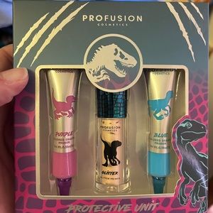 Profusion x Jurassic World Eyeshadow Primer set